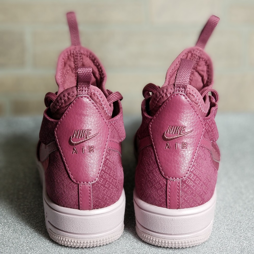 Nike Air Force 1 Mid "Force is Female" - Picture 5 of 5